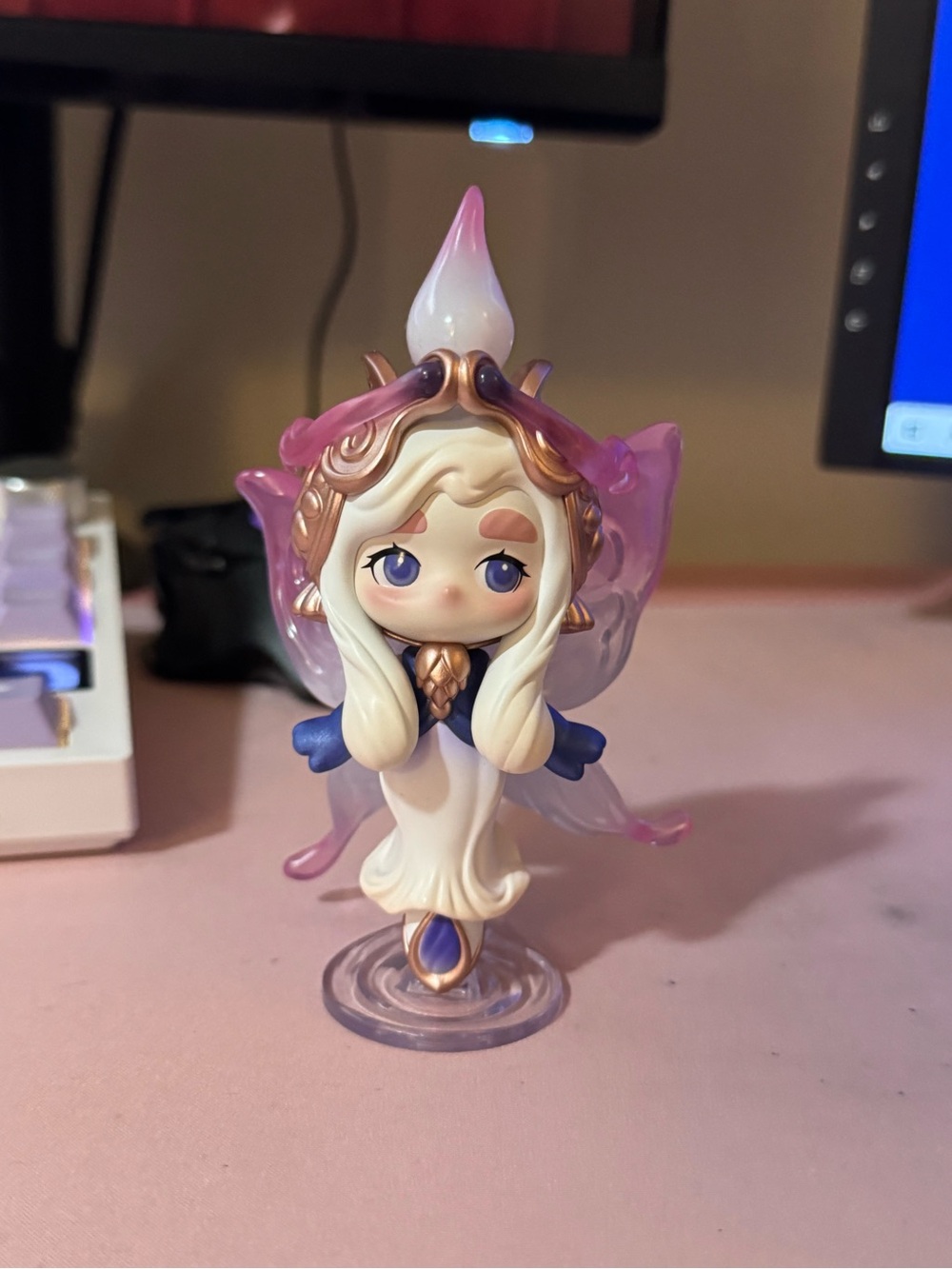 CHAKA Luminous Reverie Series Figure: Guidance